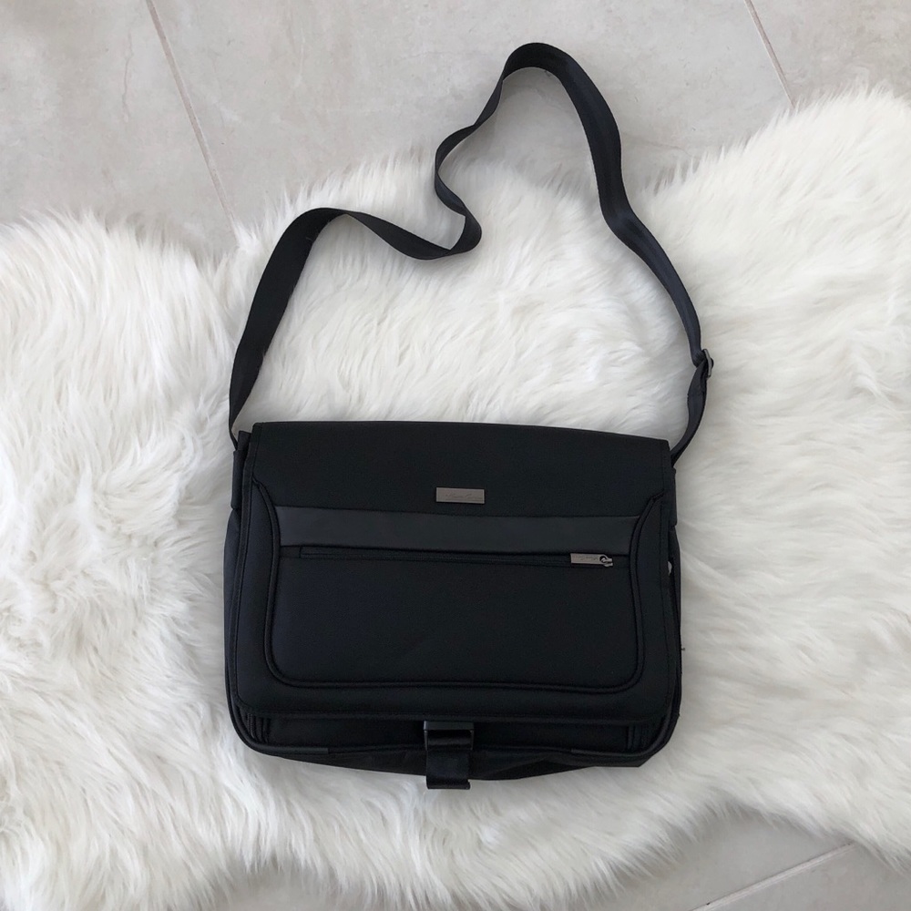 🎉HP 11/5🎉 Men’s Kenneth Cole Laptop Bag - Picture 2 of 5